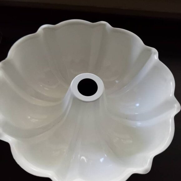 Vintage 12 Cup Aluminum Nordic Ware Yellow Bundt Pan With Box! Baking Kitchen - Picture 2 of 9